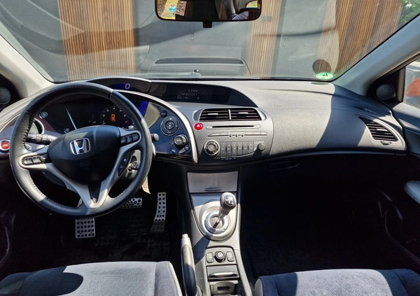 Honda Civic cena 18500 przebieg: 231000, rok produkcji 2009 z Brzesko małe 137